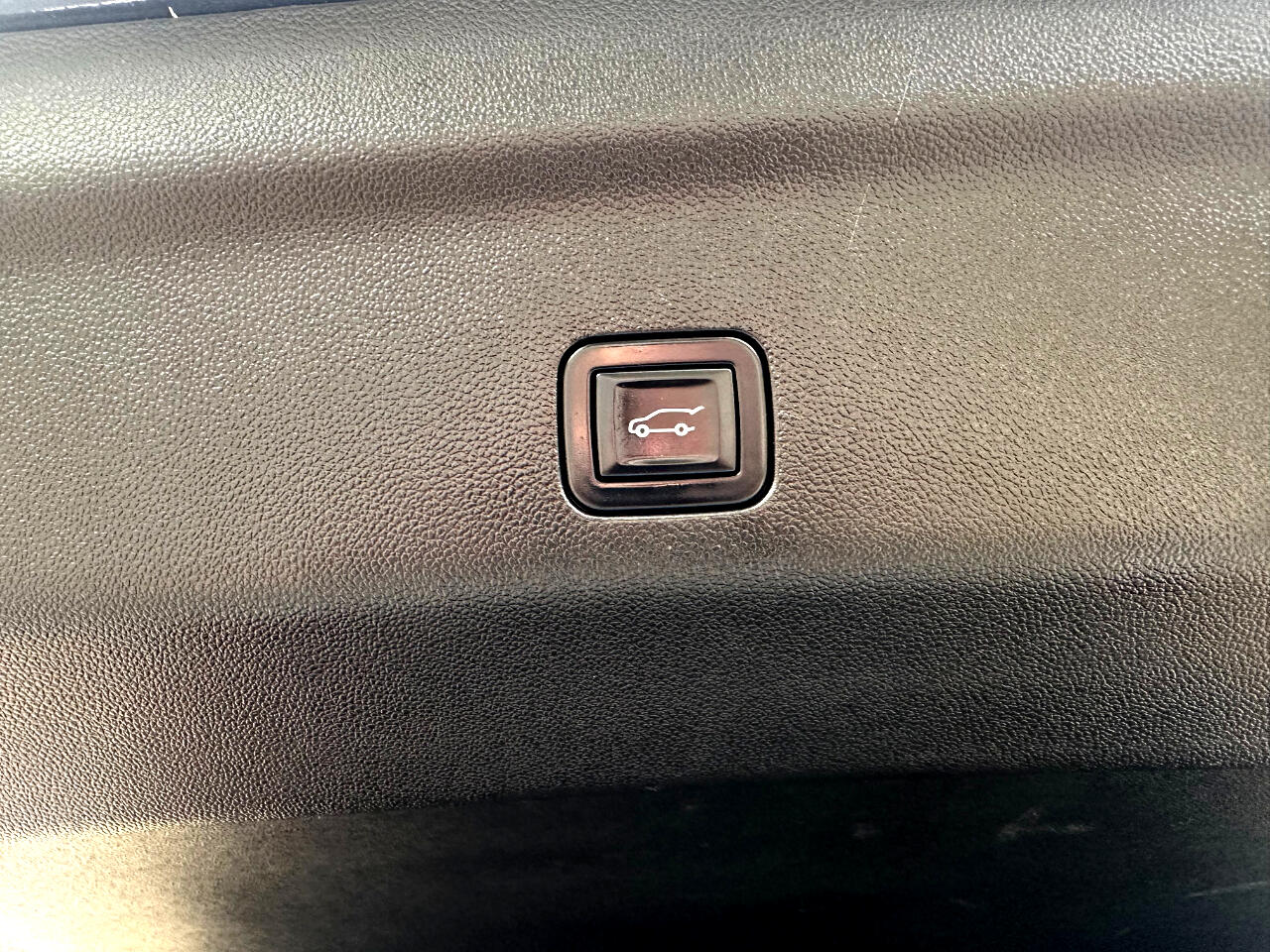 GMC Yukon 2WD 4dr Denali 2023