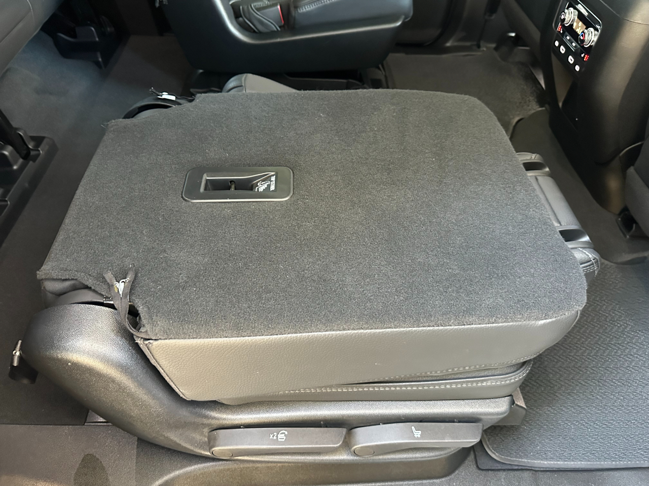 GMC Yukon XL 2WD 4dr Denali 2023