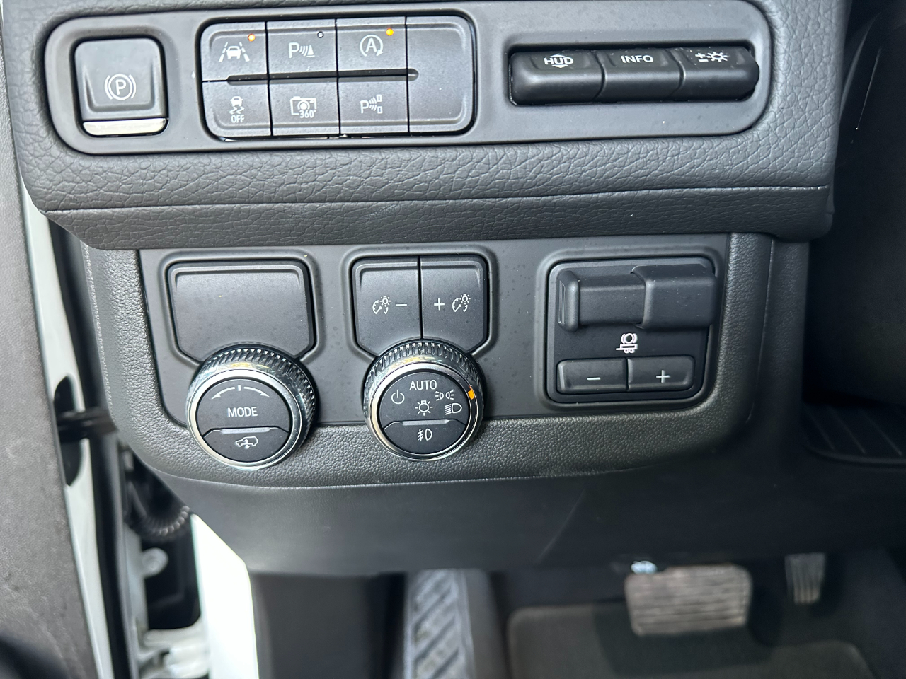 GMC Yukon XL 2WD 4dr Denali 2023