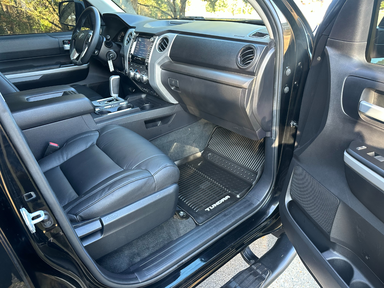 Toyota Tundra 4WD SR5 CrewMax 5.5' Bed 5.7L (Natl) 2021