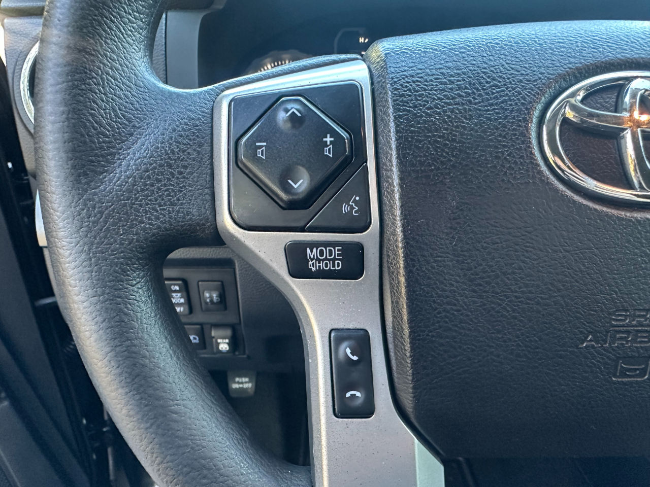 Toyota Tundra 4WD SR5 CrewMax 5.5' Bed 5.7L (Natl) 2021