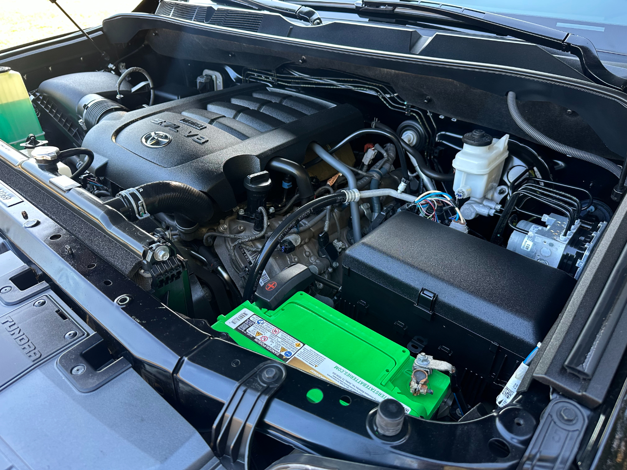 Toyota Tundra 4WD SR5 CrewMax 5.5' Bed 5.7L (Natl) 2021