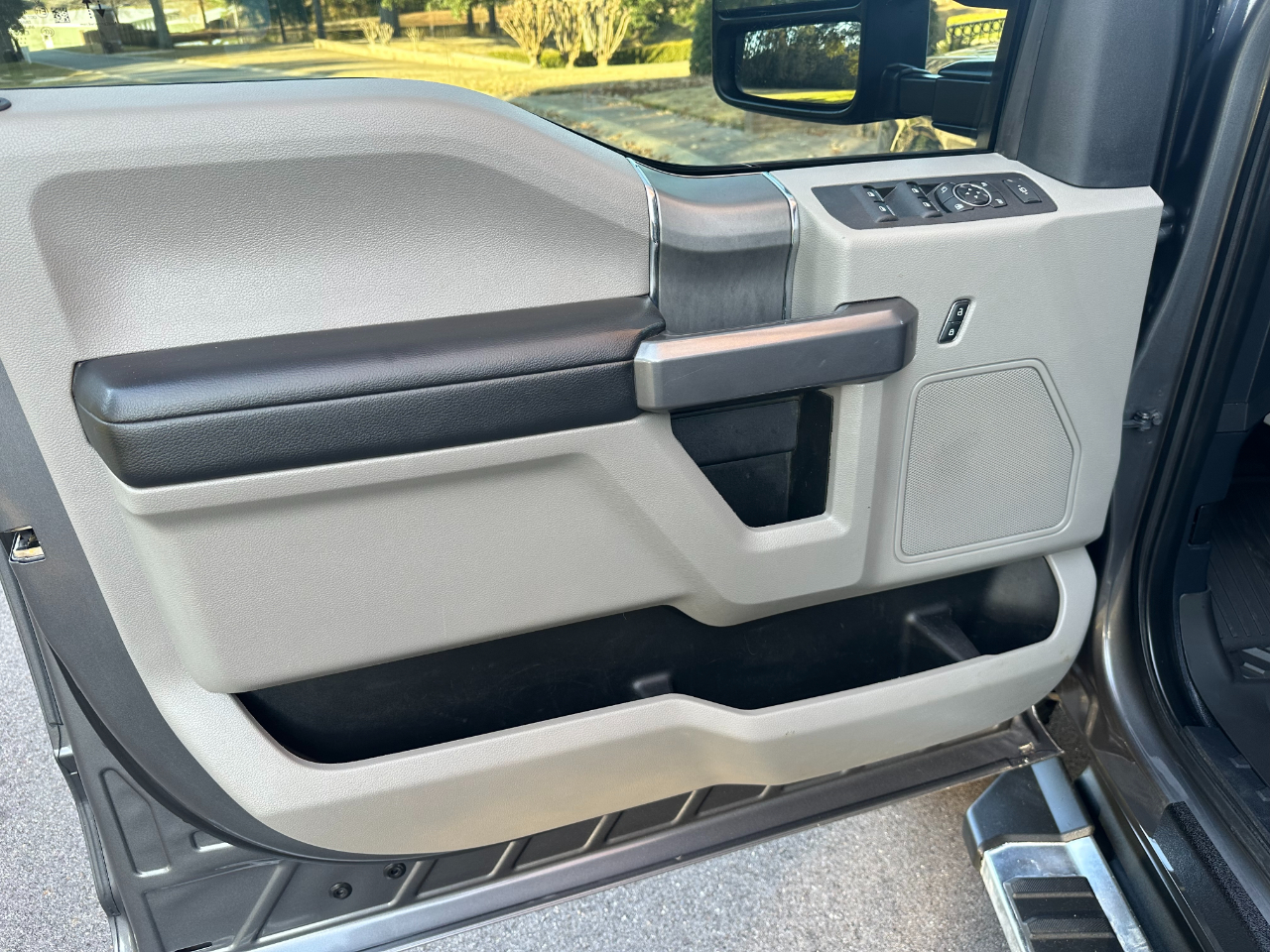 Ford Super Duty F-250 SRW XLT 4WD Crew Cab 6.75' Box 2022