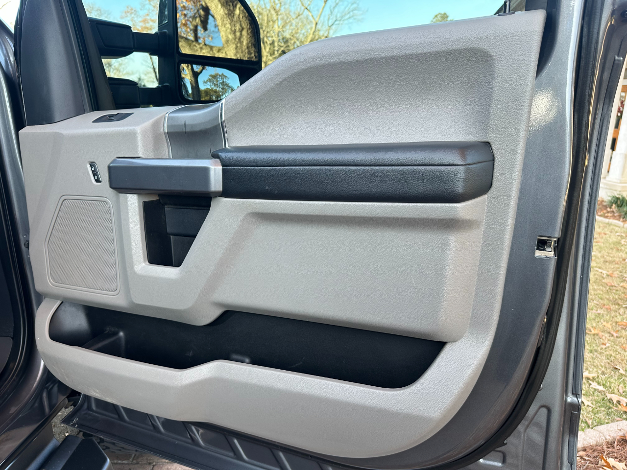 Ford Super Duty F-250 SRW XLT 4WD Crew Cab 6.75' Box 2022