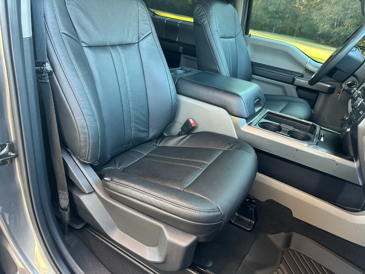 Ford Super Duty F-250 SRW XLT 4WD Crew Cab 6.75' Box 2022