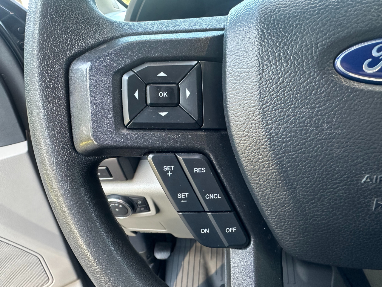 Ford Super Duty F-250 SRW XLT 4WD Crew Cab 6.75' Box 2022