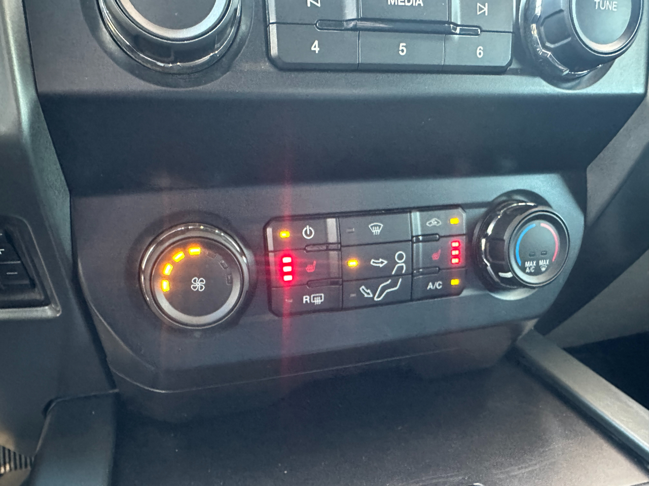 Ford Super Duty F-250 SRW XLT 4WD Crew Cab 6.75' Box 2022