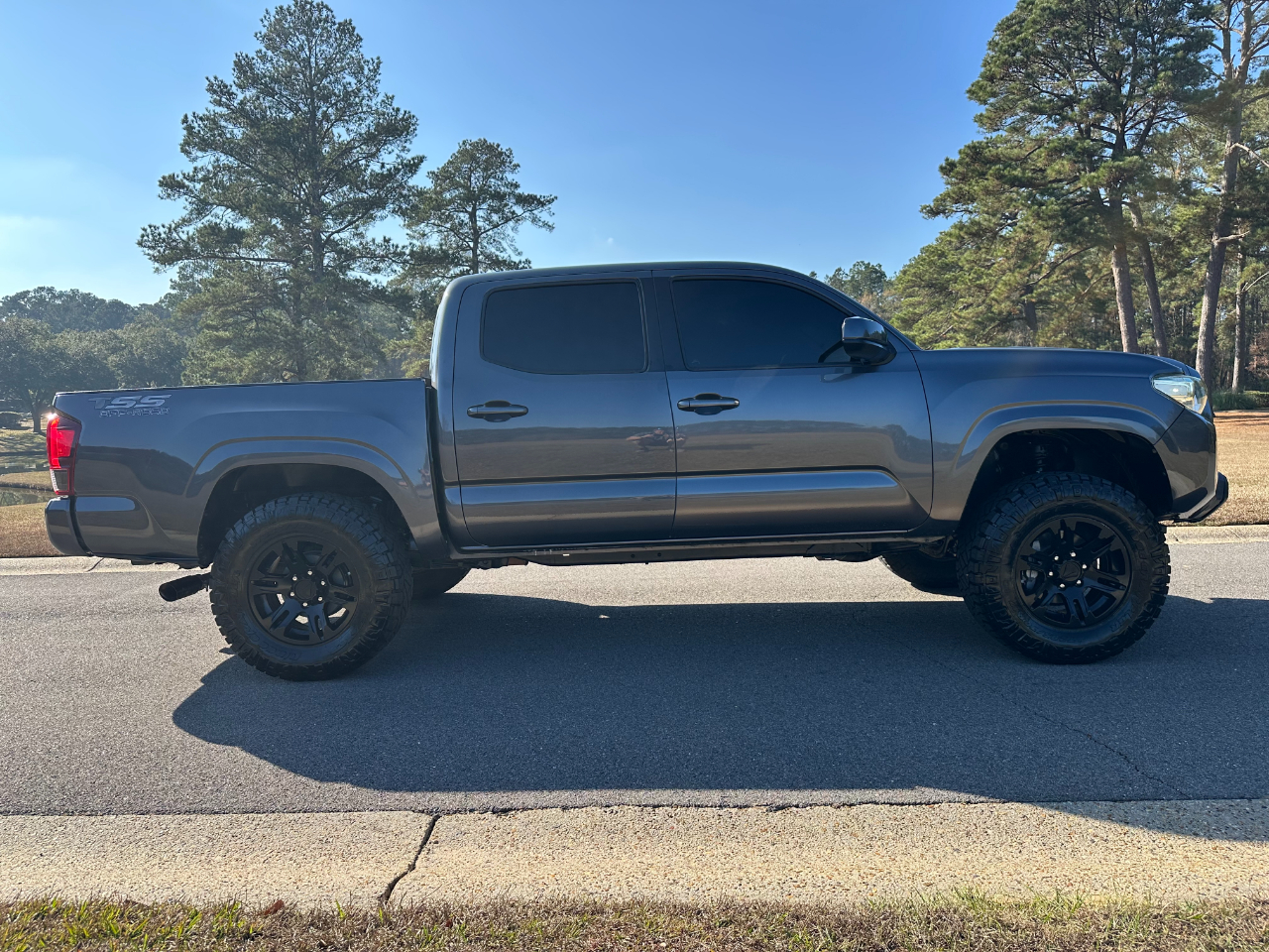 Toyota Tacoma 2WD SR5 Double Cab 5' Bed I4 AT (Natl) 2020