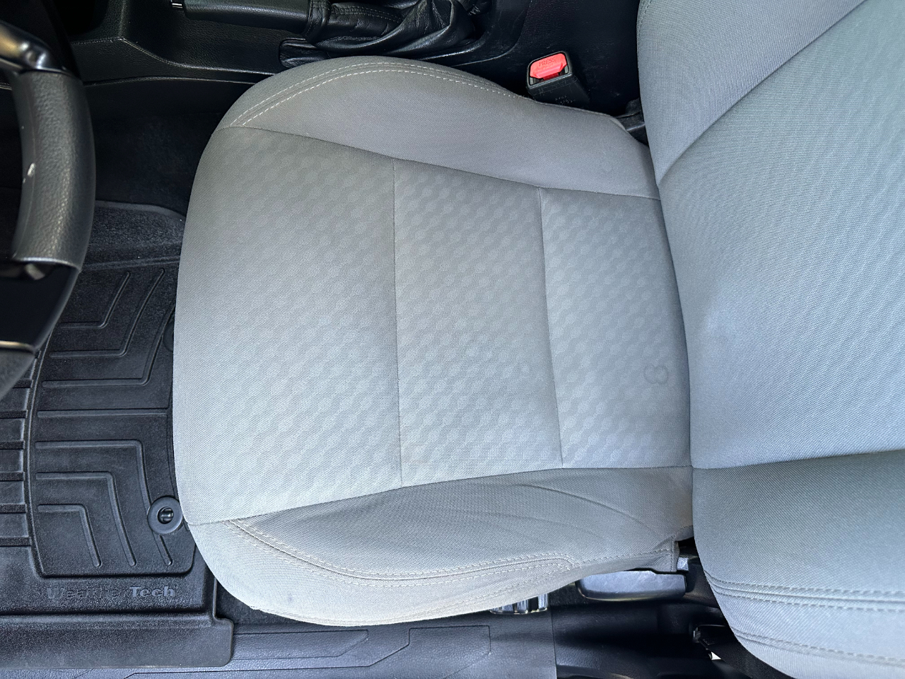 Toyota Tacoma 2WD SR5 Double Cab 5' Bed I4 AT (Natl) 2020