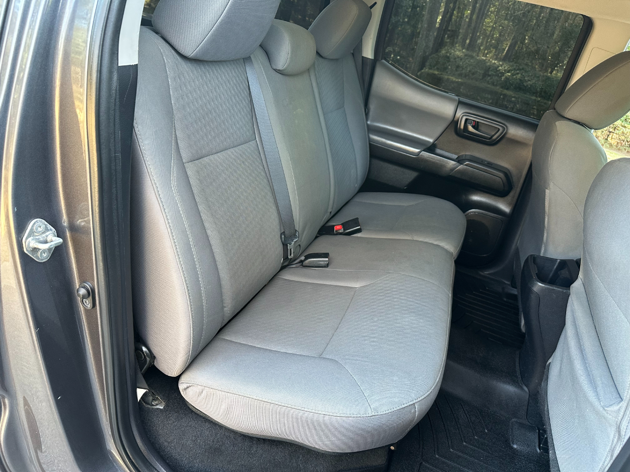 Toyota Tacoma 2WD SR5 Double Cab 5' Bed I4 AT (Natl) 2020