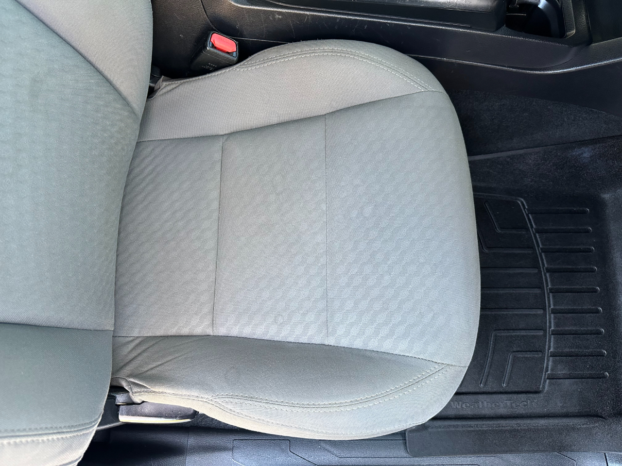 Toyota Tacoma 2WD SR5 Double Cab 5' Bed I4 AT (Natl) 2020