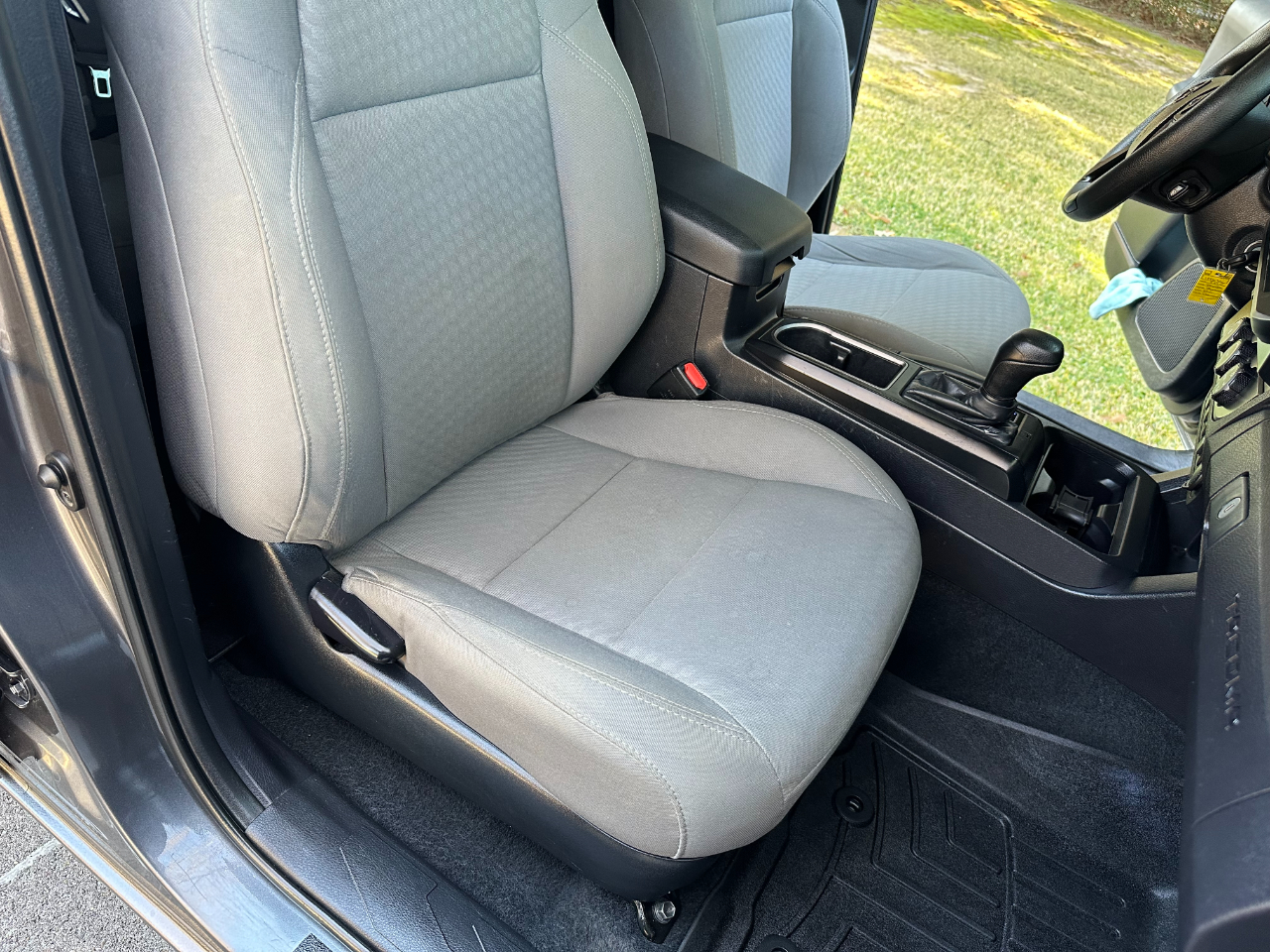 Toyota Tacoma 2WD SR5 Double Cab 5' Bed I4 AT (Natl) 2020