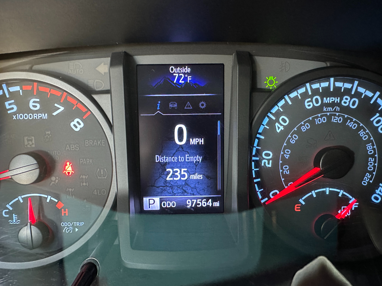 Toyota Tacoma 2WD SR5 Double Cab 5' Bed I4 AT (Natl) 2020