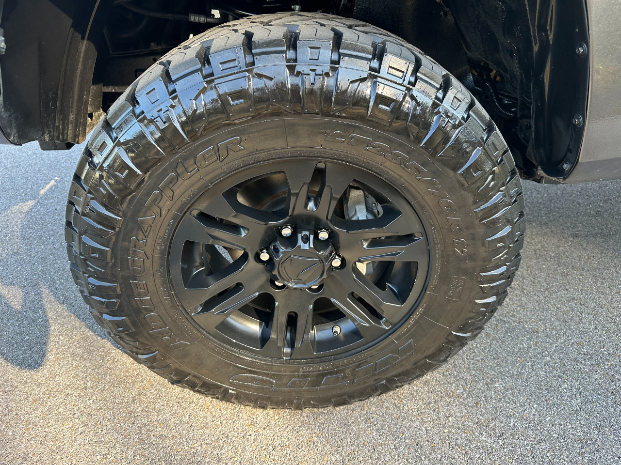 Toyota Tacoma 2WD SR5 Double Cab 5' Bed I4 AT (Natl) 2020