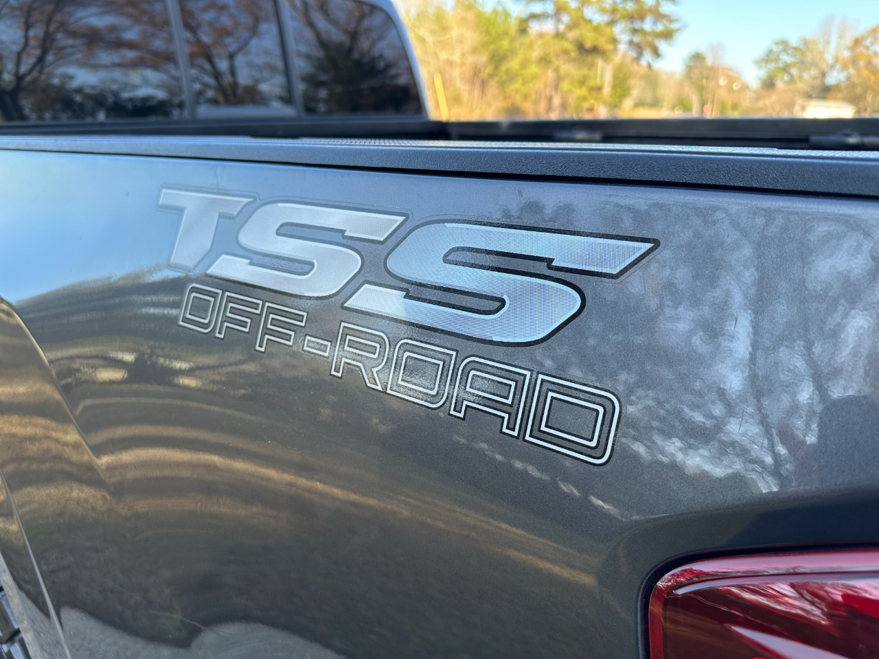 Toyota Tacoma 2WD SR5 Double Cab 5' Bed I4 AT (Natl) 2020