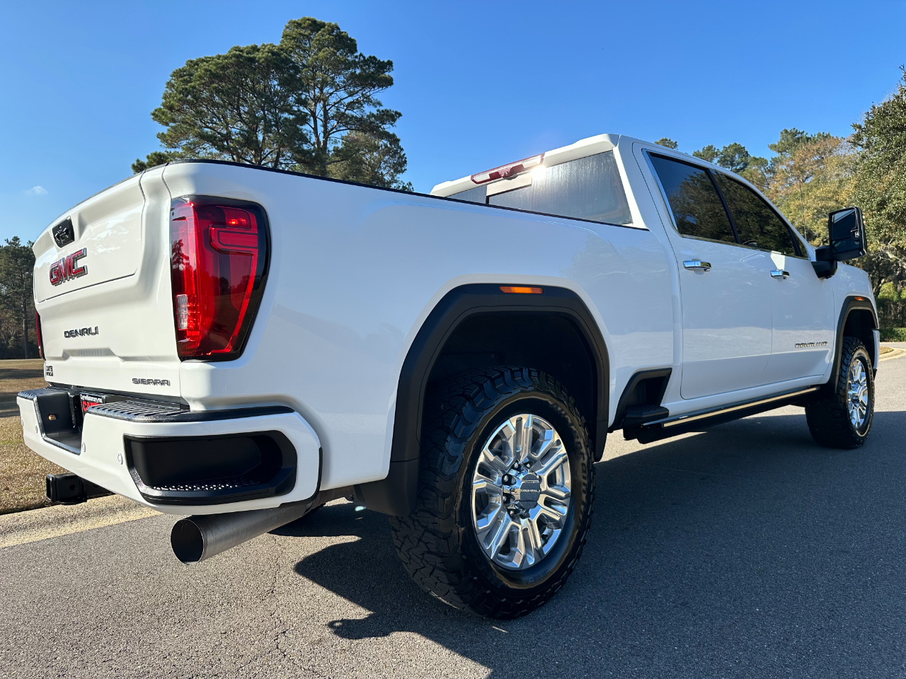 GMC Sierra 2500HD 4WD Crew Cab 159" Denali 2023