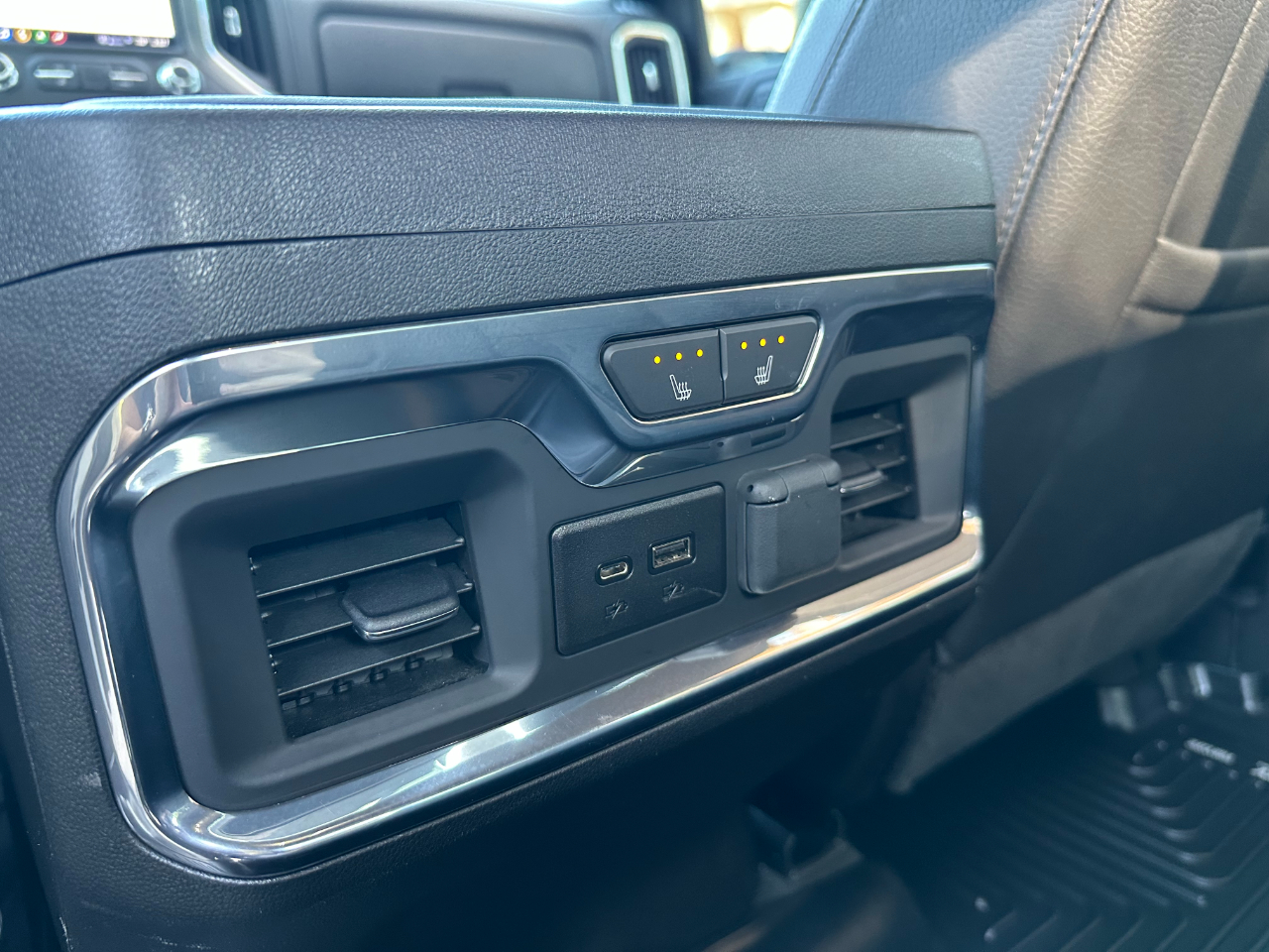 GMC Sierra 2500HD 4WD Crew Cab 159" Denali 2023