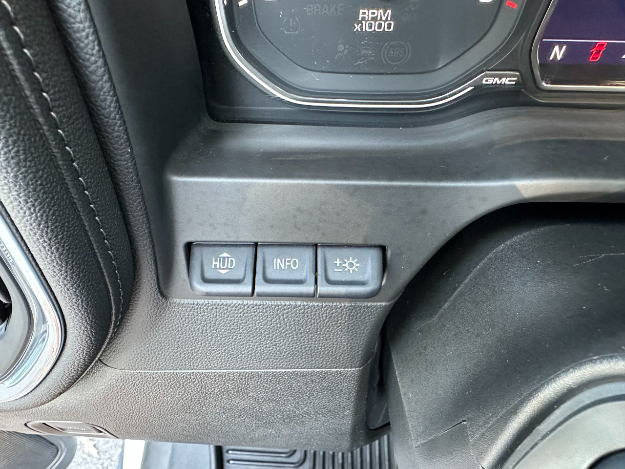 GMC Sierra 2500HD 4WD Crew Cab 159" Denali 2023