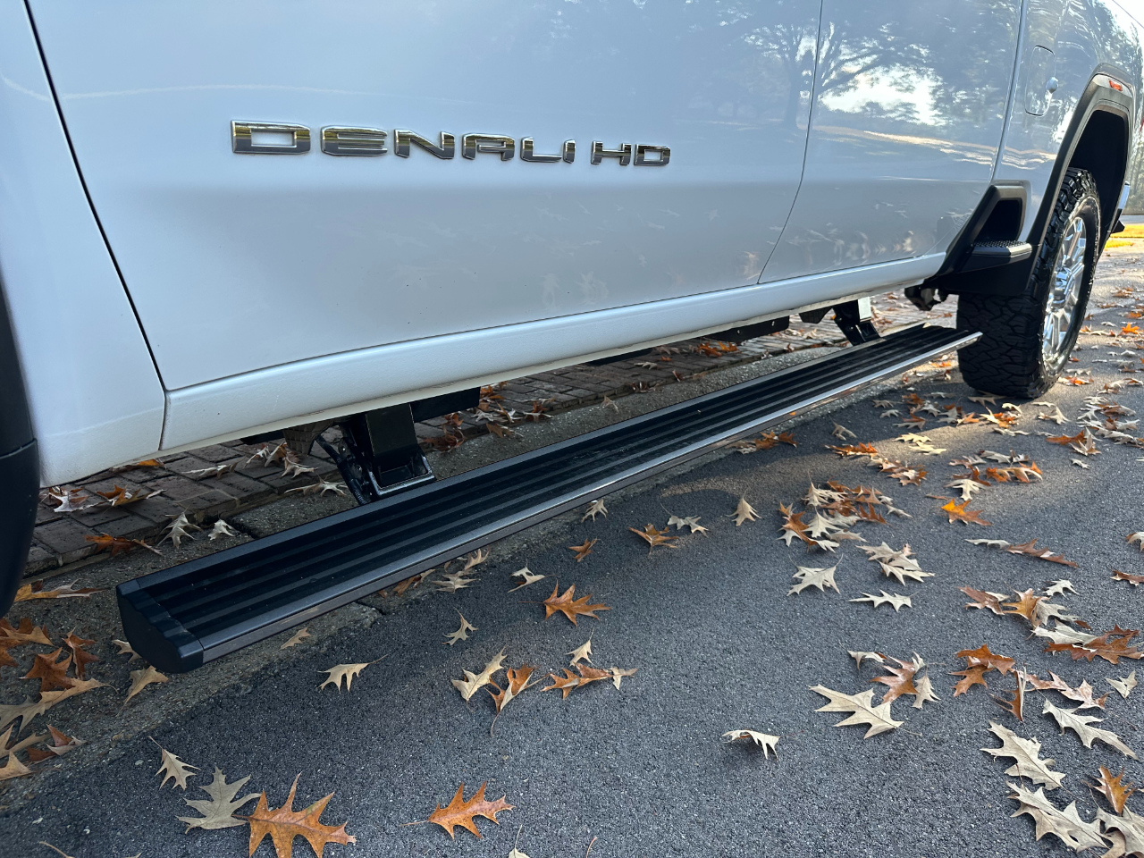 GMC Sierra 2500HD 4WD Crew Cab 159" Denali 2023