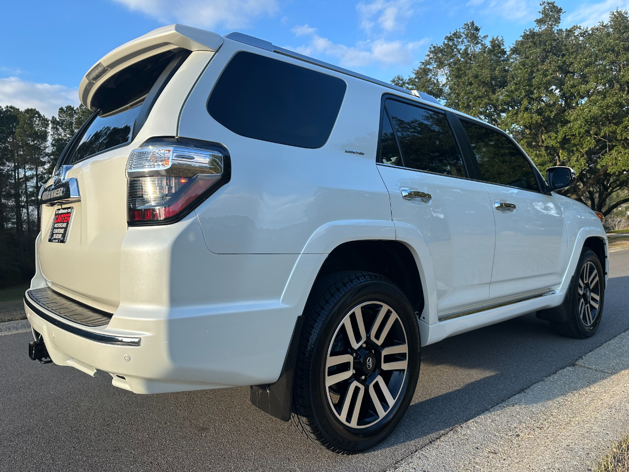 Toyota 4Runner Limited 4WD (Natl) 2023