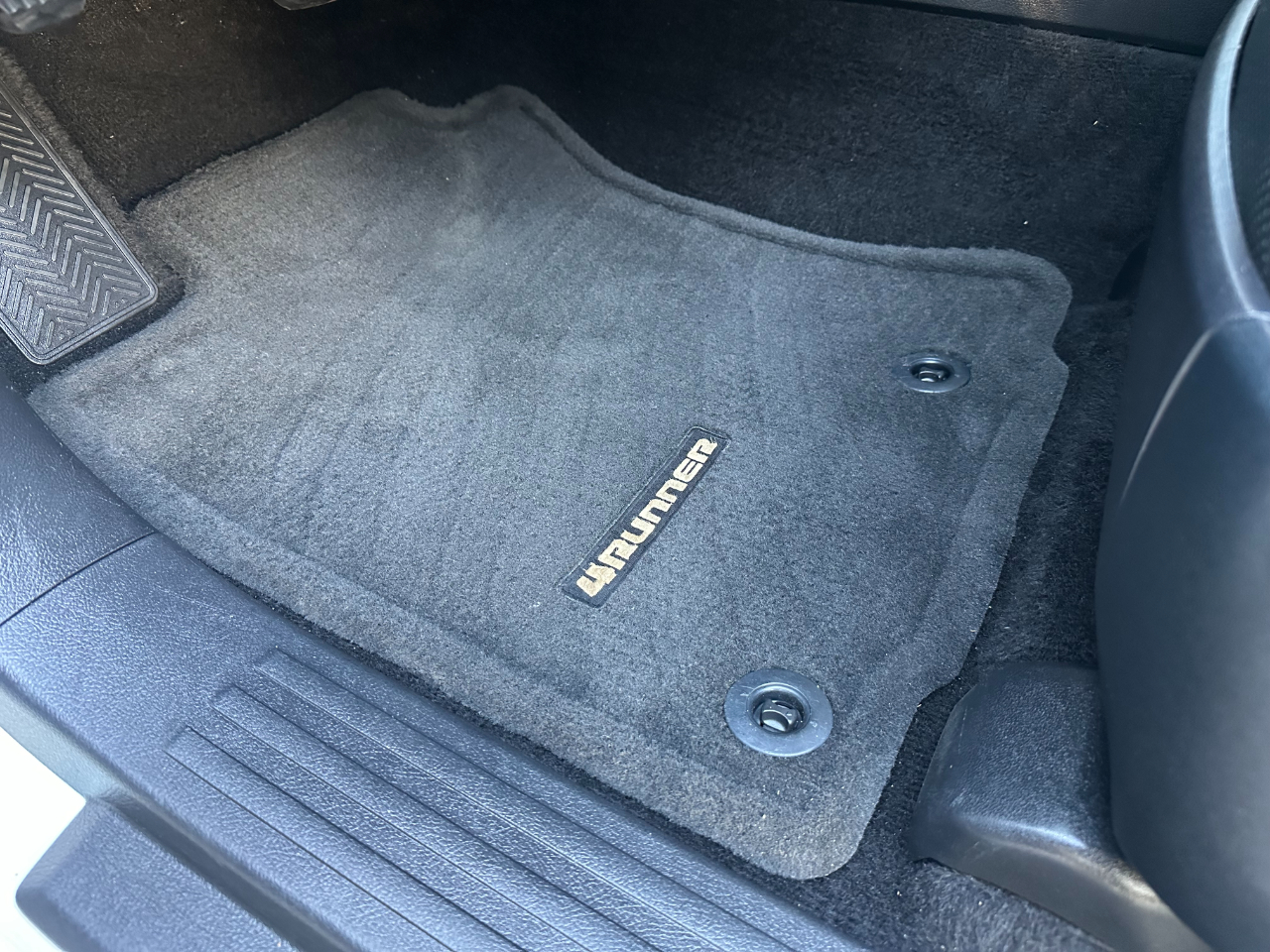 Toyota 4Runner Limited 4WD (Natl) 2023