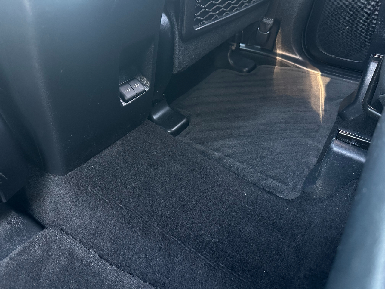 Toyota 4Runner Limited 4WD (Natl) 2023