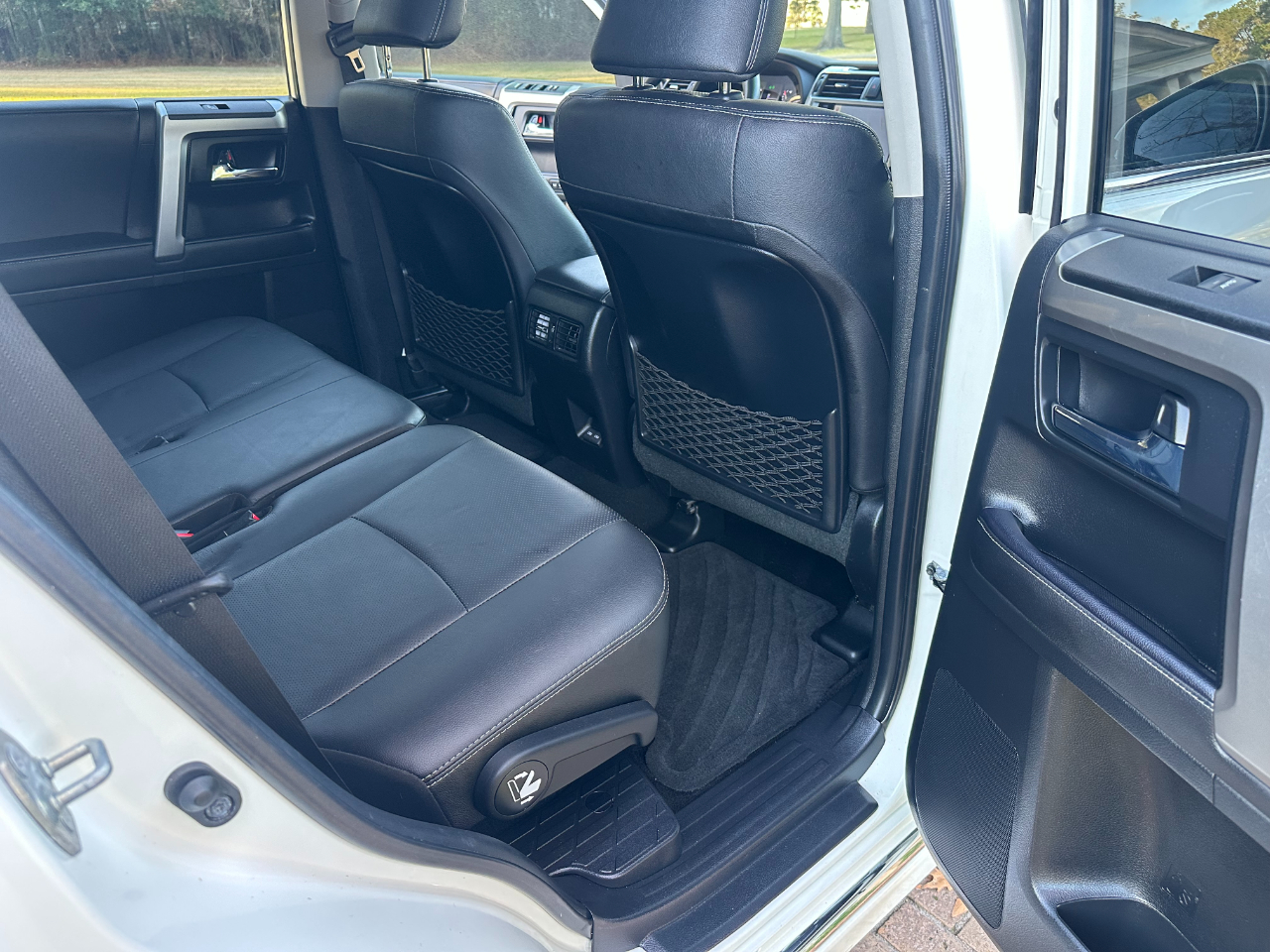 Toyota 4Runner Limited 4WD (Natl) 2023