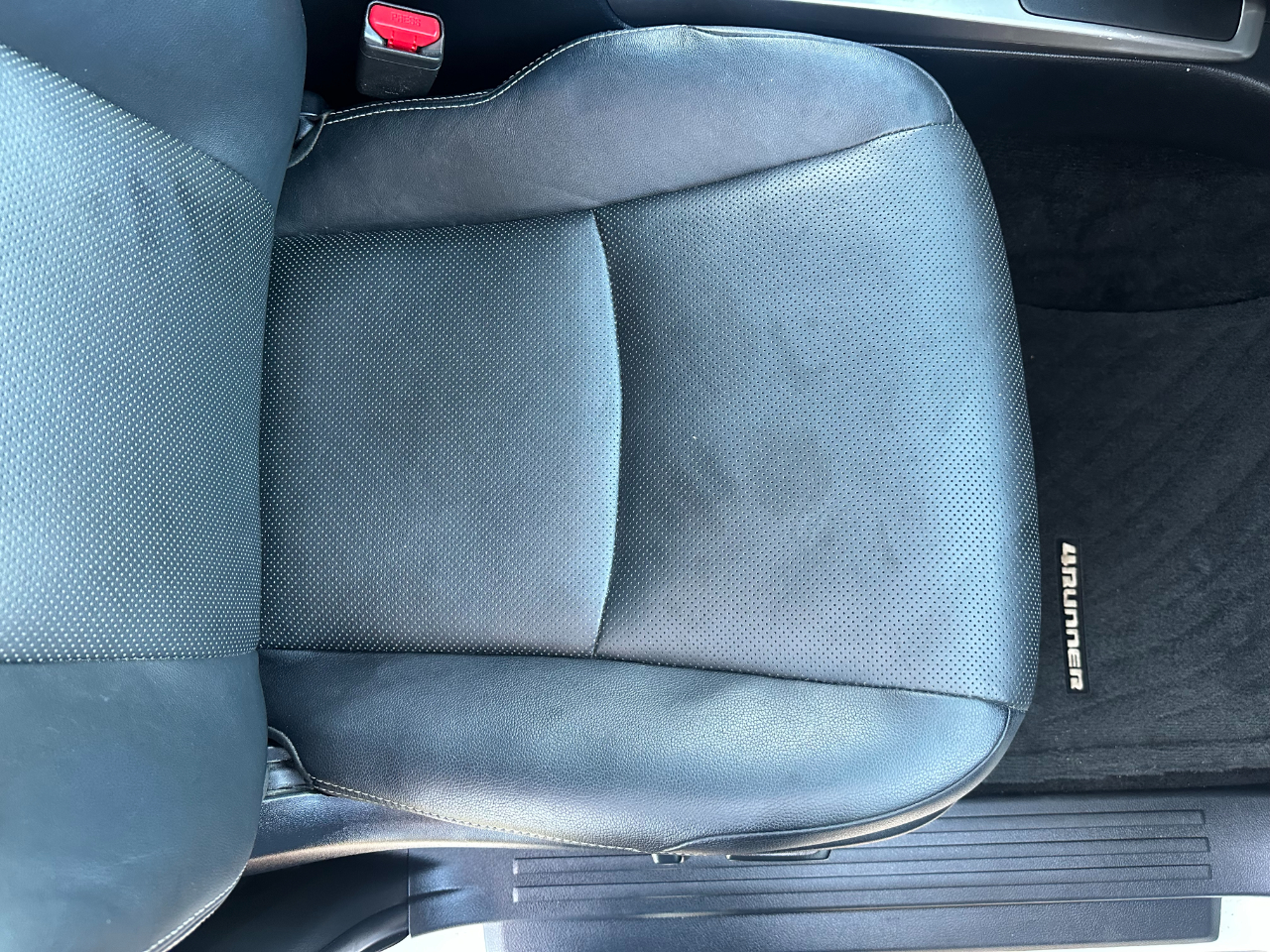 Toyota 4Runner Limited 4WD (Natl) 2023