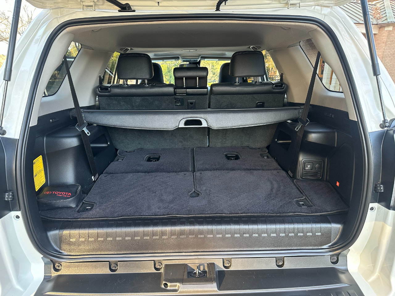 Toyota 4Runner Limited 4WD (Natl) 2023