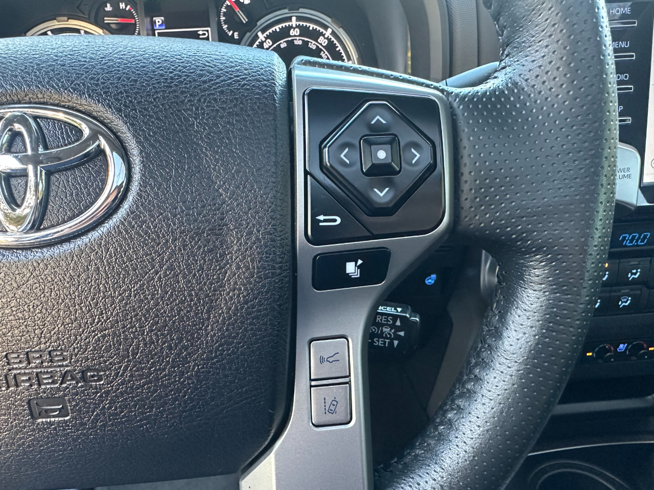 Toyota 4Runner Limited 4WD (Natl) 2023