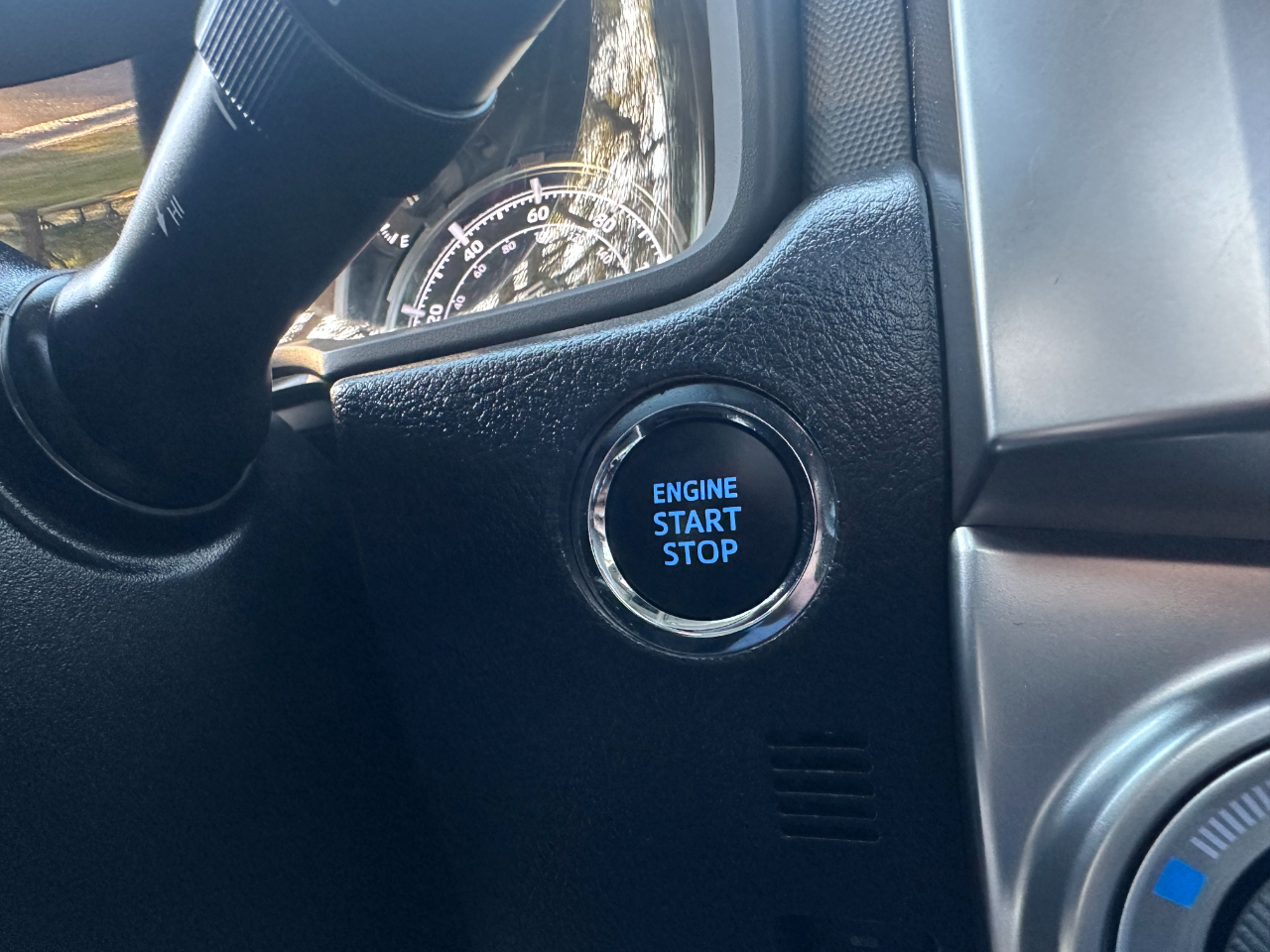 Toyota 4Runner Limited 4WD (Natl) 2023