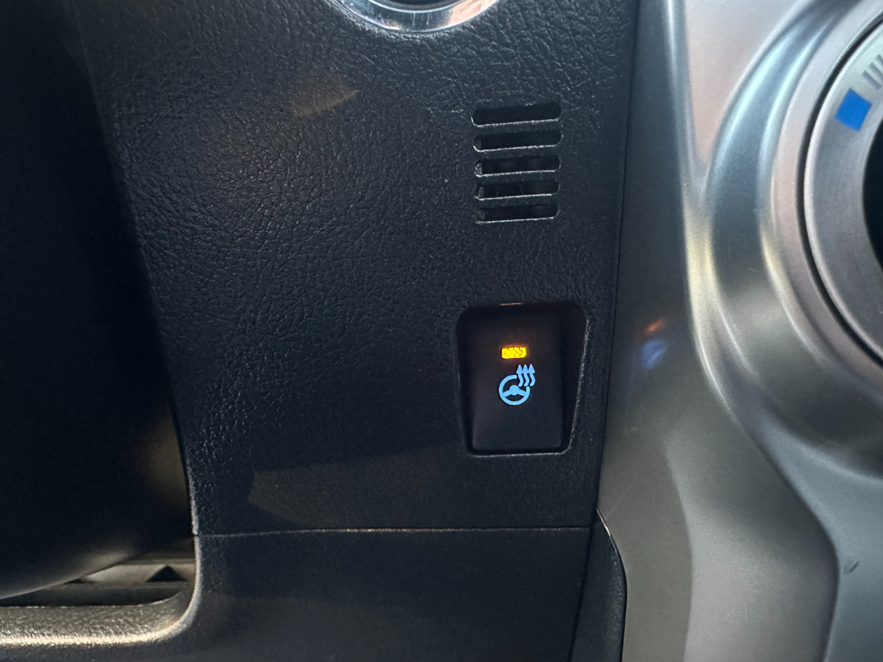 Toyota 4Runner Limited 4WD (Natl) 2023