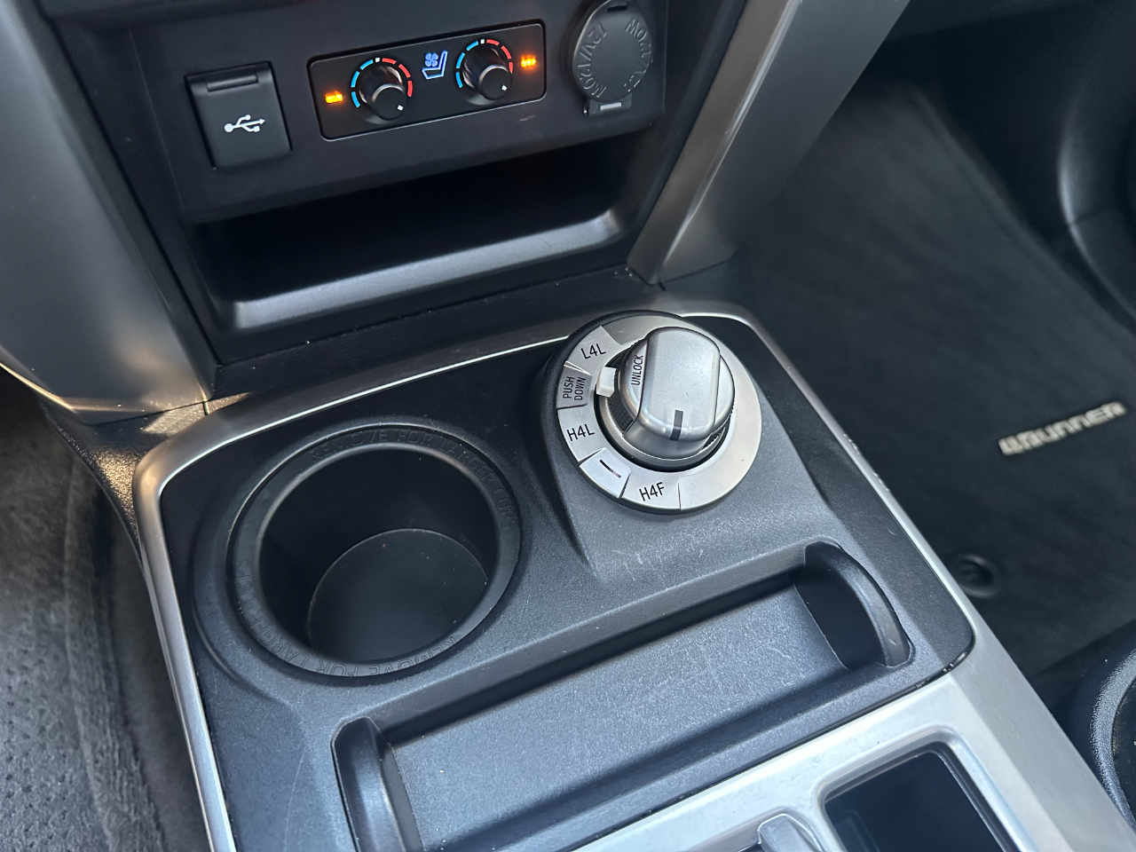 Toyota 4Runner Limited 4WD (Natl) 2023