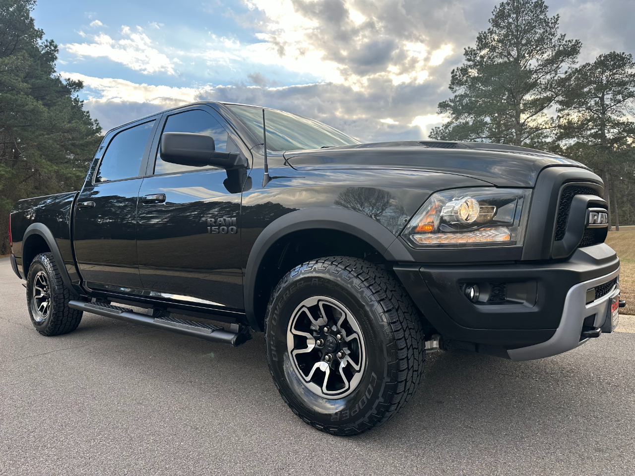 RAM 1500 4WD Crew Cab 140.5" Rebel 2016