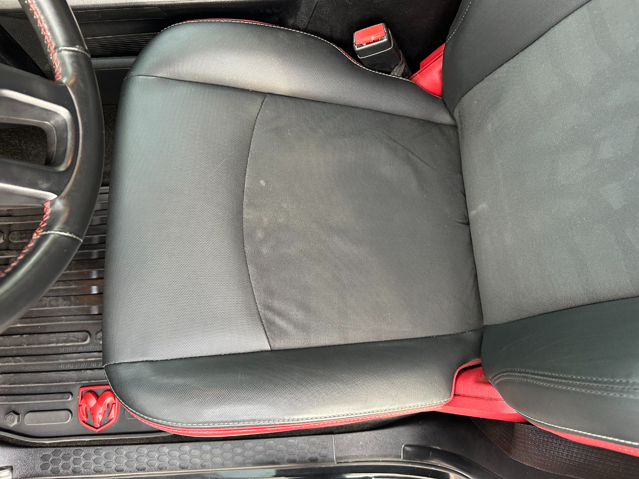 RAM 1500 4WD Crew Cab 140.5" Rebel 2016