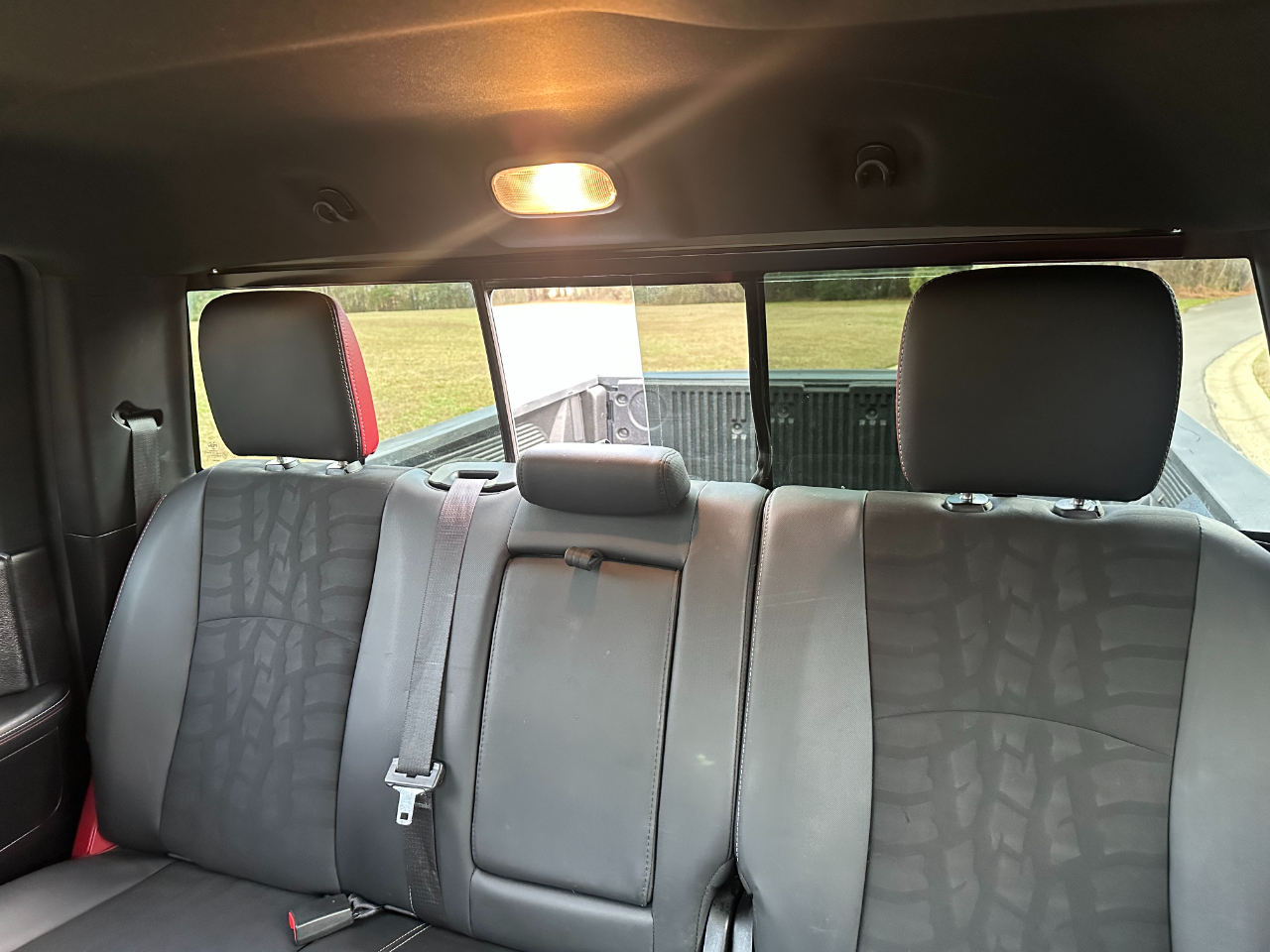 RAM 1500 4WD Crew Cab 140.5" Rebel 2016