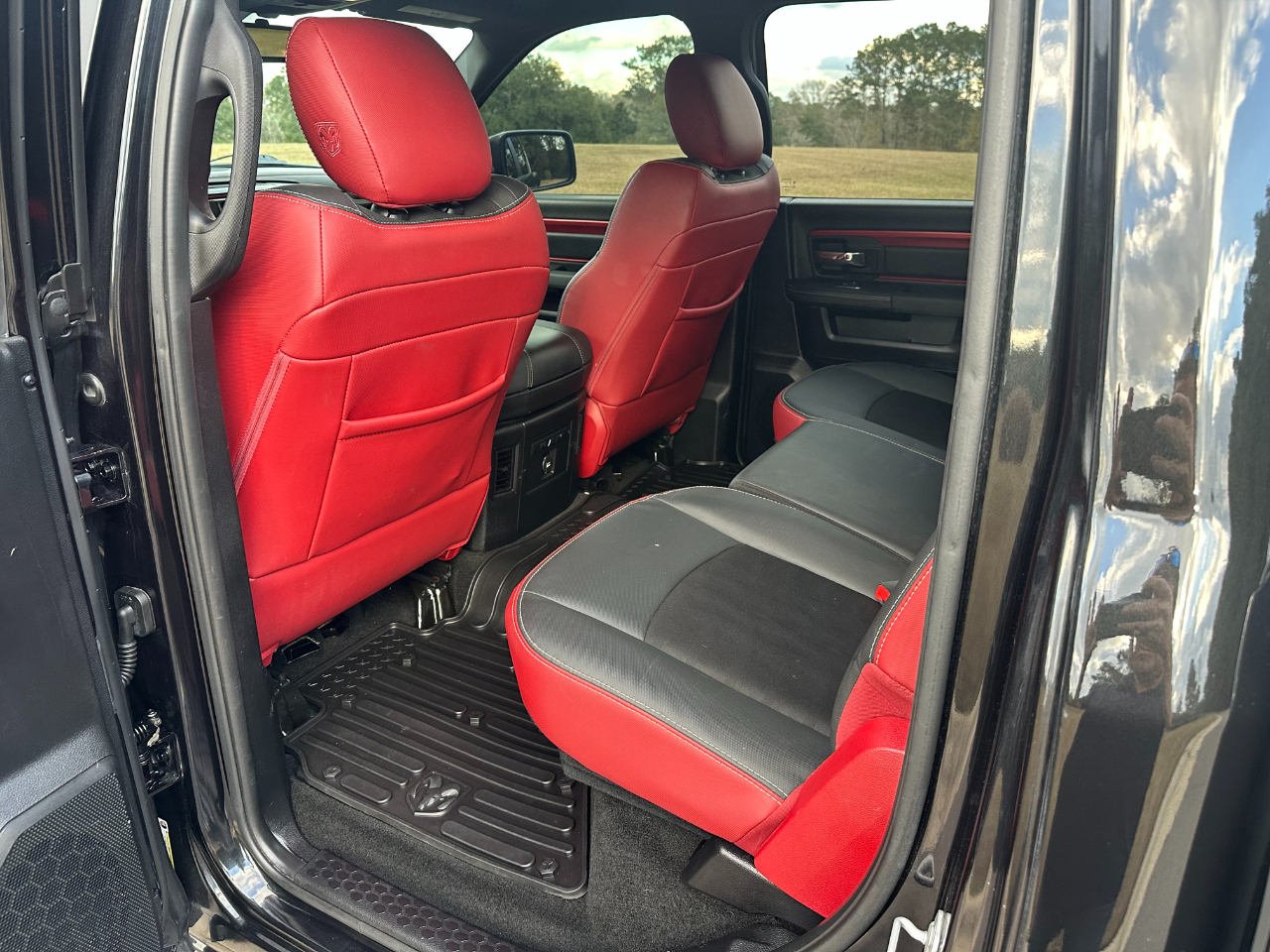 RAM 1500 4WD Crew Cab 140.5" Rebel 2016