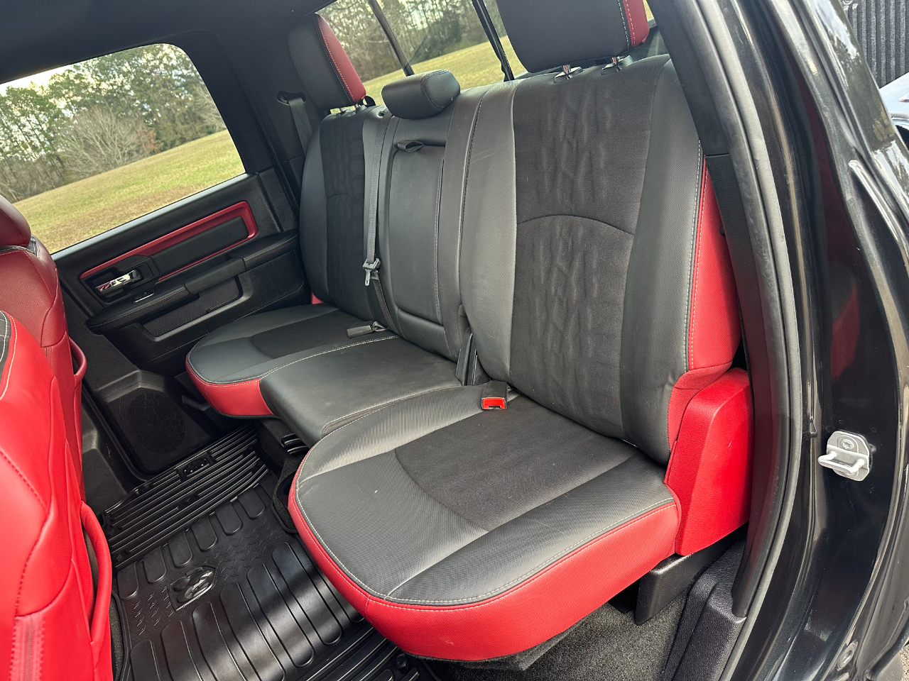 RAM 1500 4WD Crew Cab 140.5" Rebel 2016