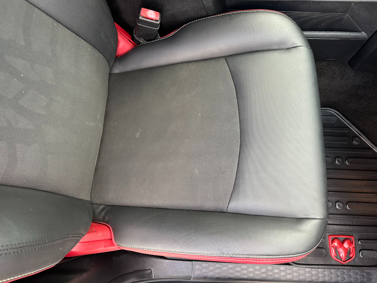 RAM 1500 4WD Crew Cab 140.5" Rebel 2016