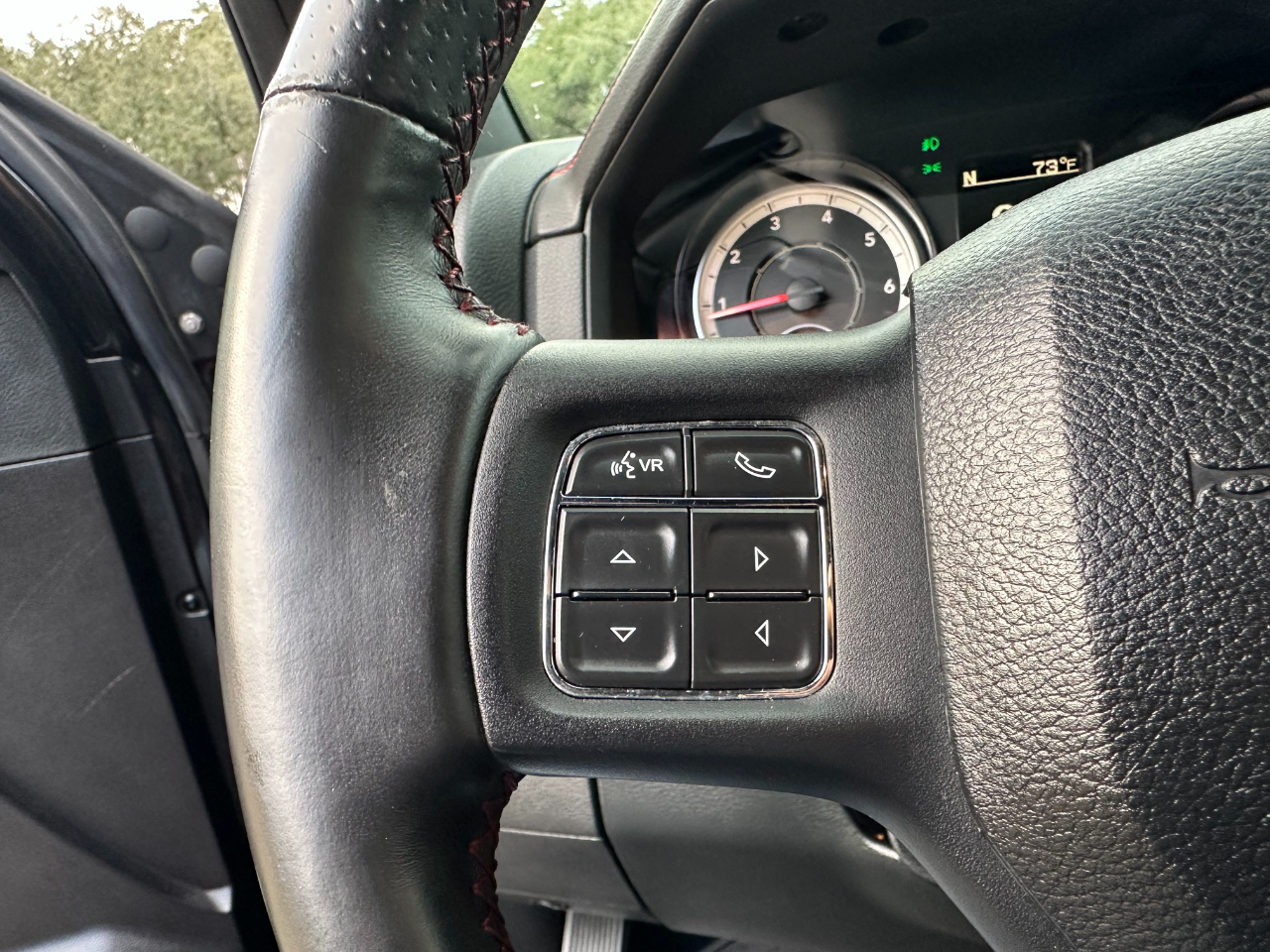 RAM 1500 4WD Crew Cab 140.5" Rebel 2016