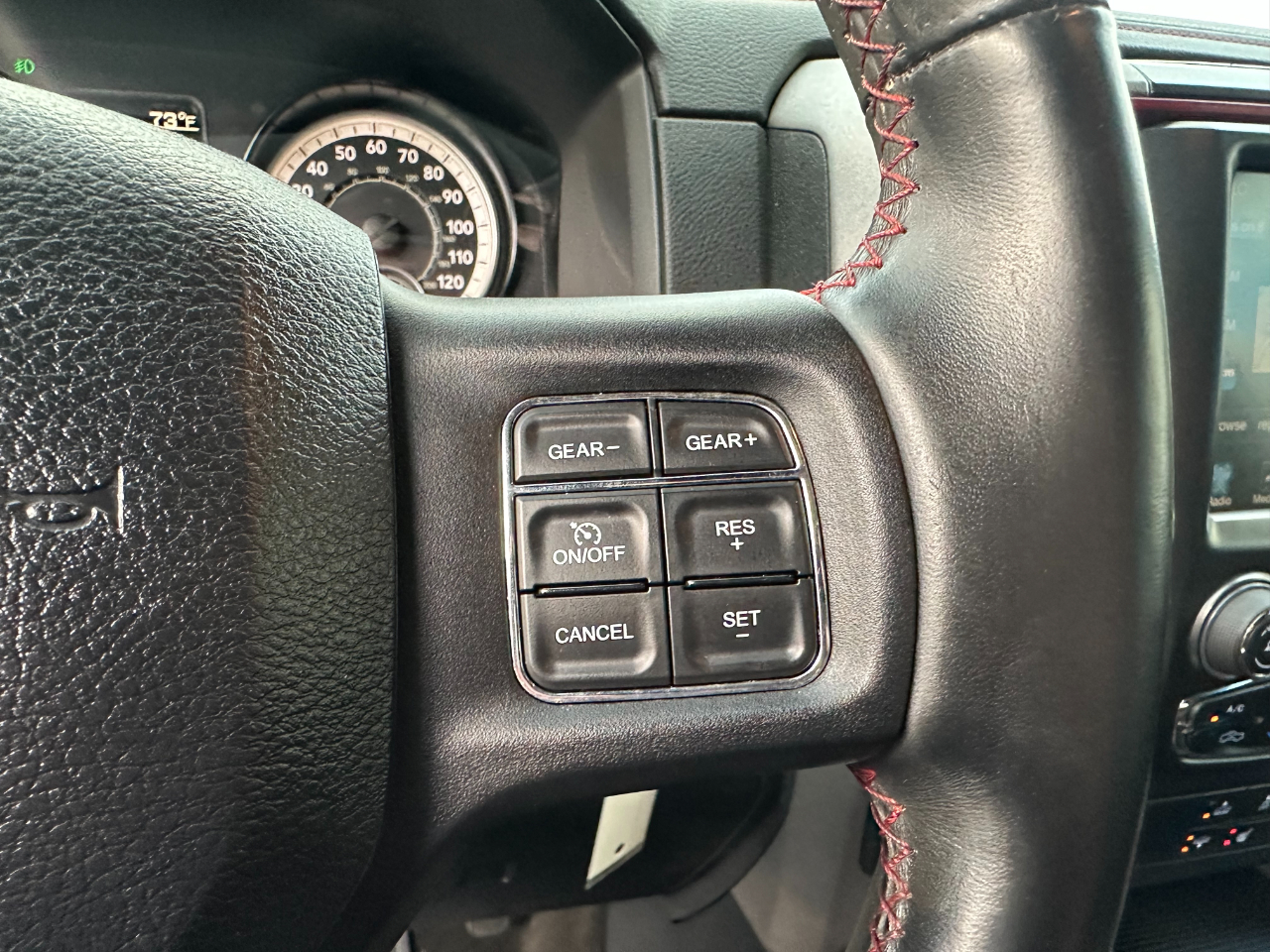 RAM 1500 4WD Crew Cab 140.5" Rebel 2016