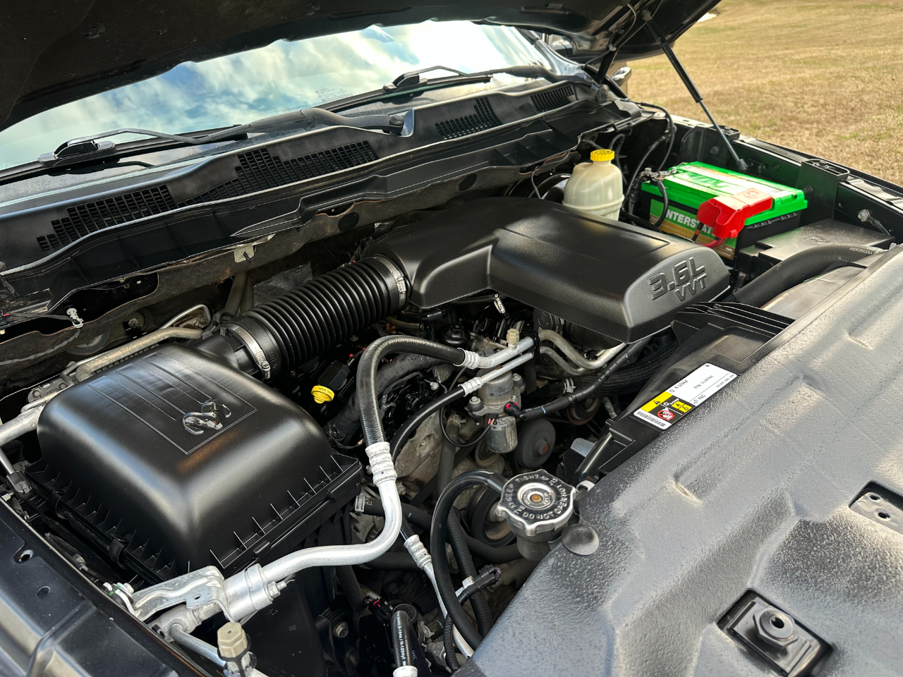 RAM 1500 4WD Crew Cab 140.5" Rebel 2016