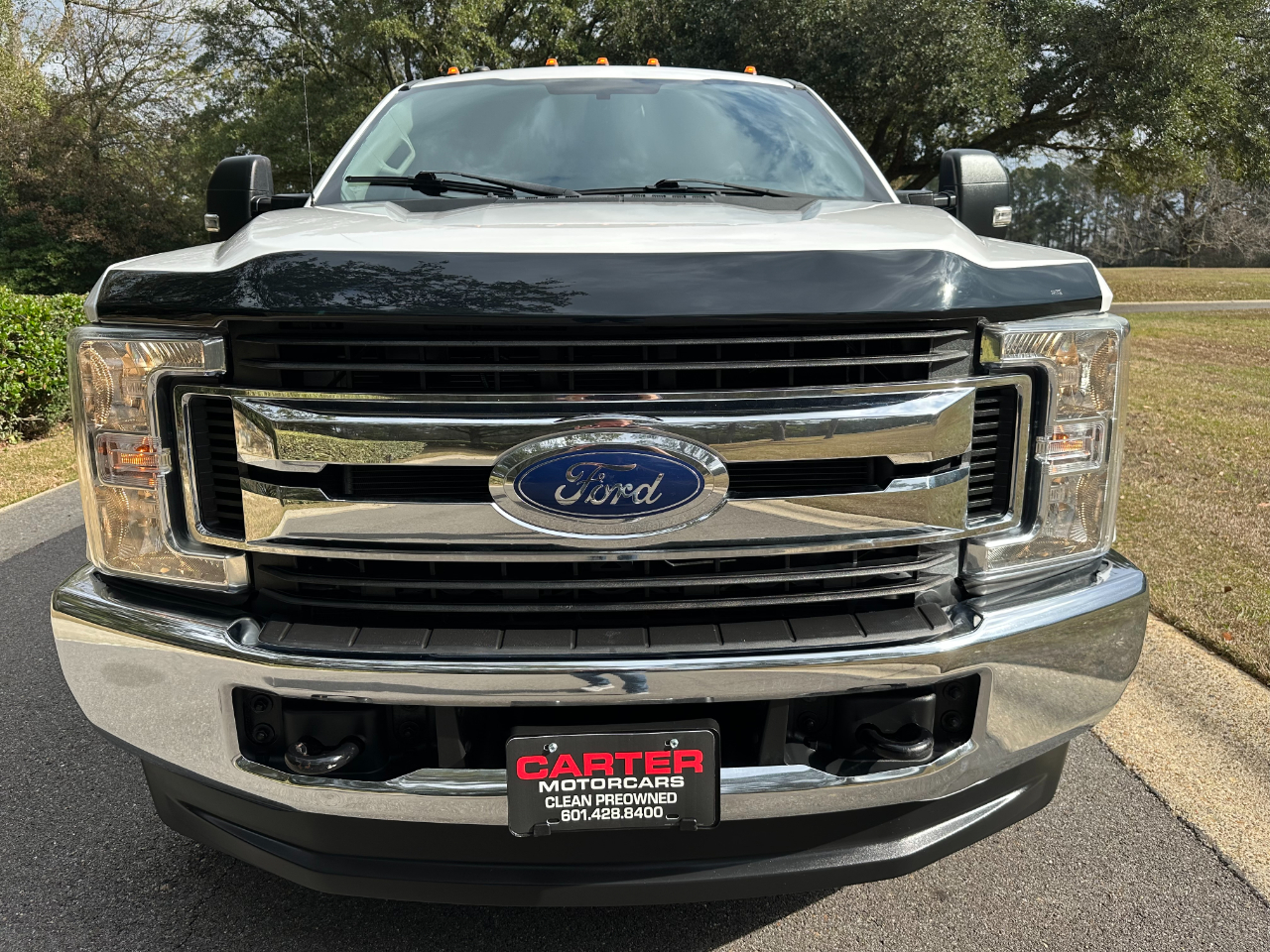 Ford Super Duty F-350 DRW XLT 4WD Crew Cab 179" WB 60" CA 2019