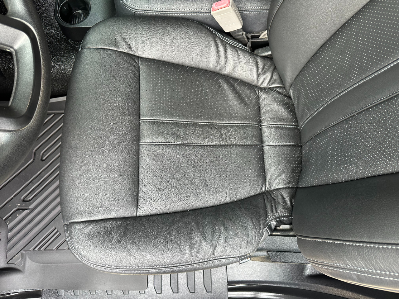 Ford Super Duty F-350 DRW XLT 4WD Crew Cab 179" WB 60" CA 2019