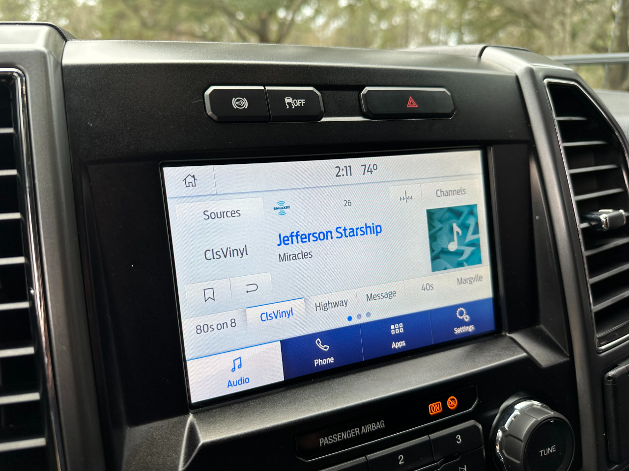 Ford Super Duty F-350 DRW XLT 4WD Crew Cab 179" WB 60" CA 2019