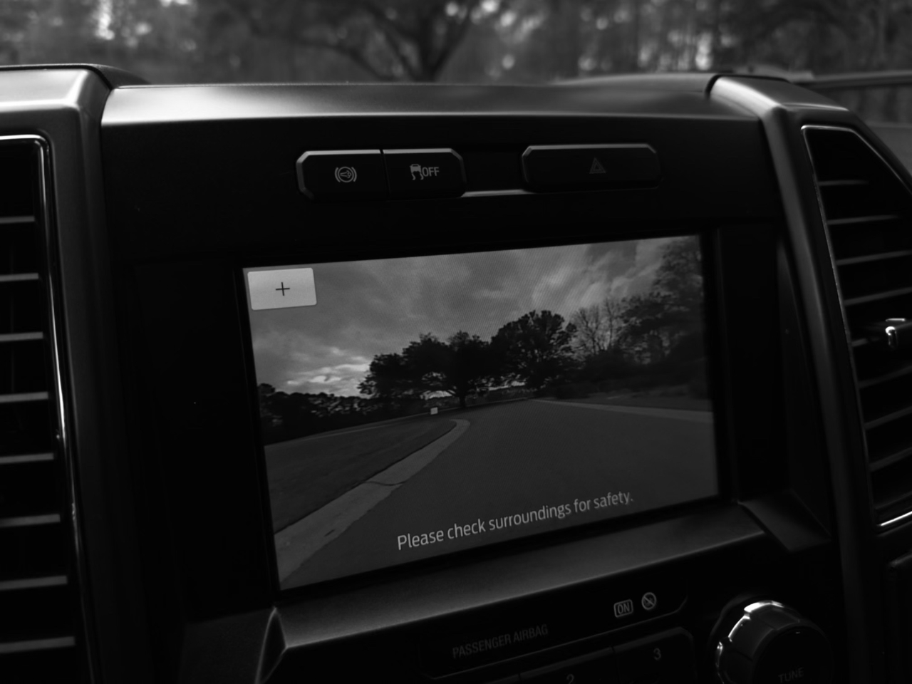 Ford Super Duty F-350 DRW XLT 4WD Crew Cab 179" WB 60" CA 2019