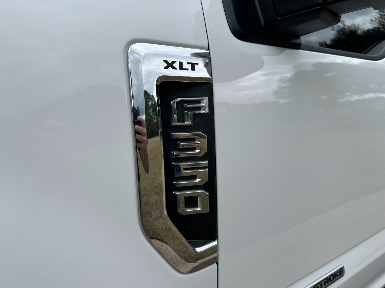 Ford Super Duty F-350 DRW XLT 4WD Crew Cab 179" WB 60" CA 2019