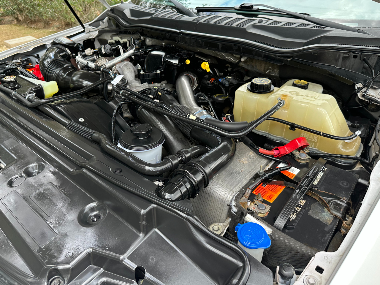 Ford Super Duty F-350 DRW XLT 4WD Crew Cab 179" WB 60" CA 2019