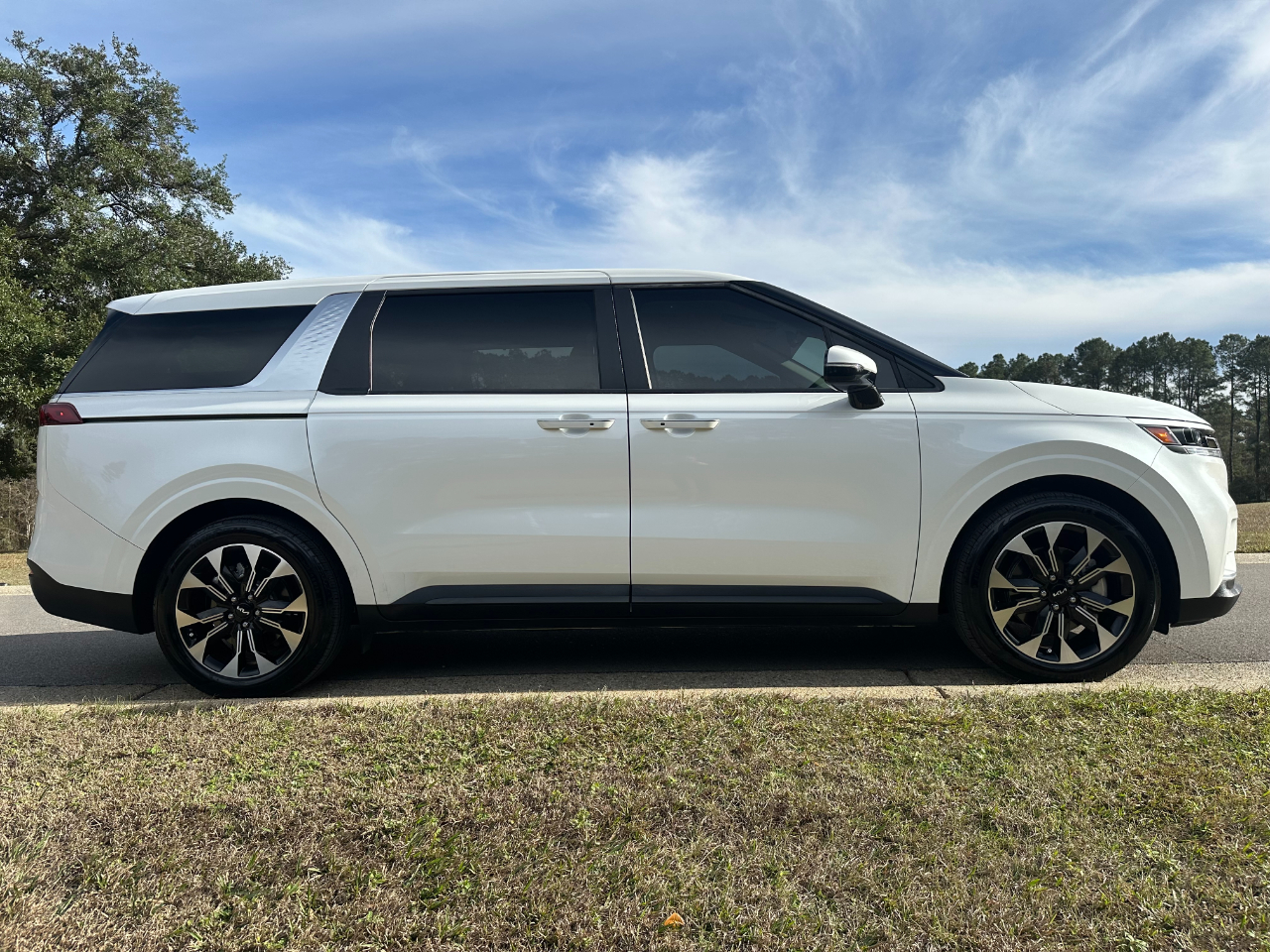 Kia Carnival EX FWD 2024