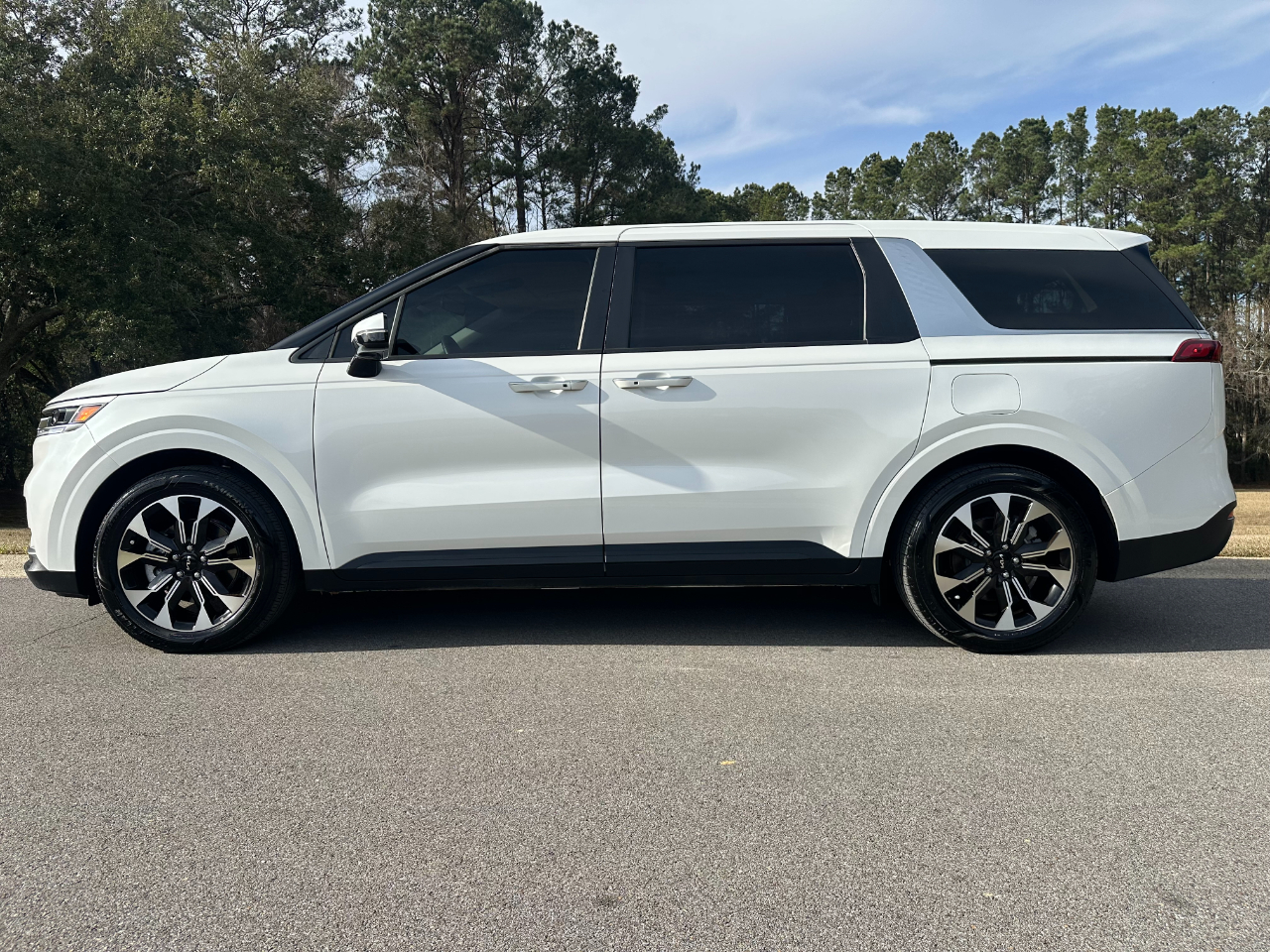 Kia Carnival EX FWD 2024